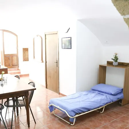 Corte De Tomasi Centro Storico Apartment *